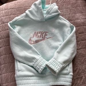 Nike pullover hoodie